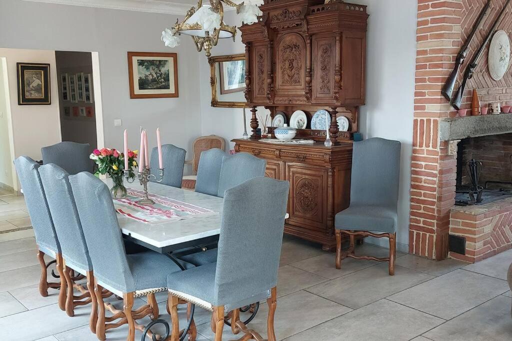 Villa De Charme Avec Piscine Saint-Jory Exteriér fotografie